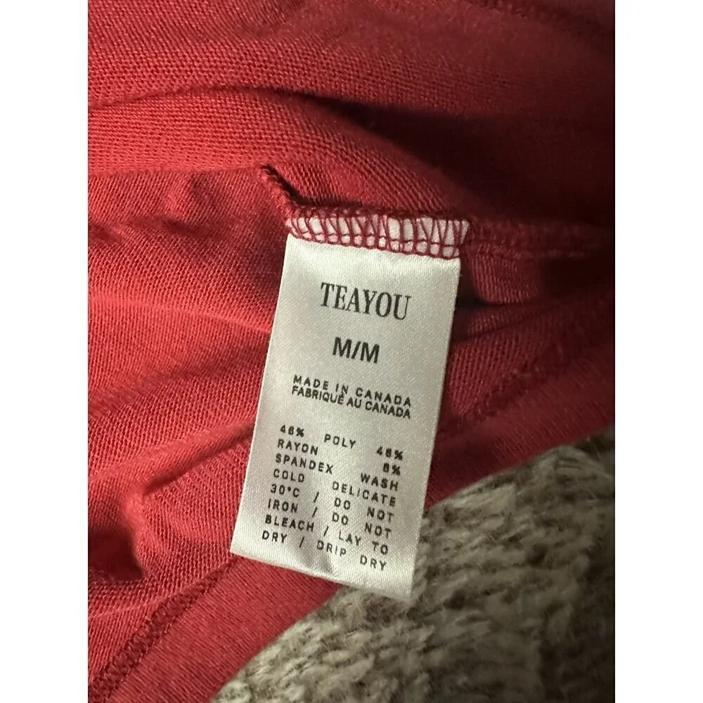 Teayou Women’s Red Cardigan Size M Sweater New